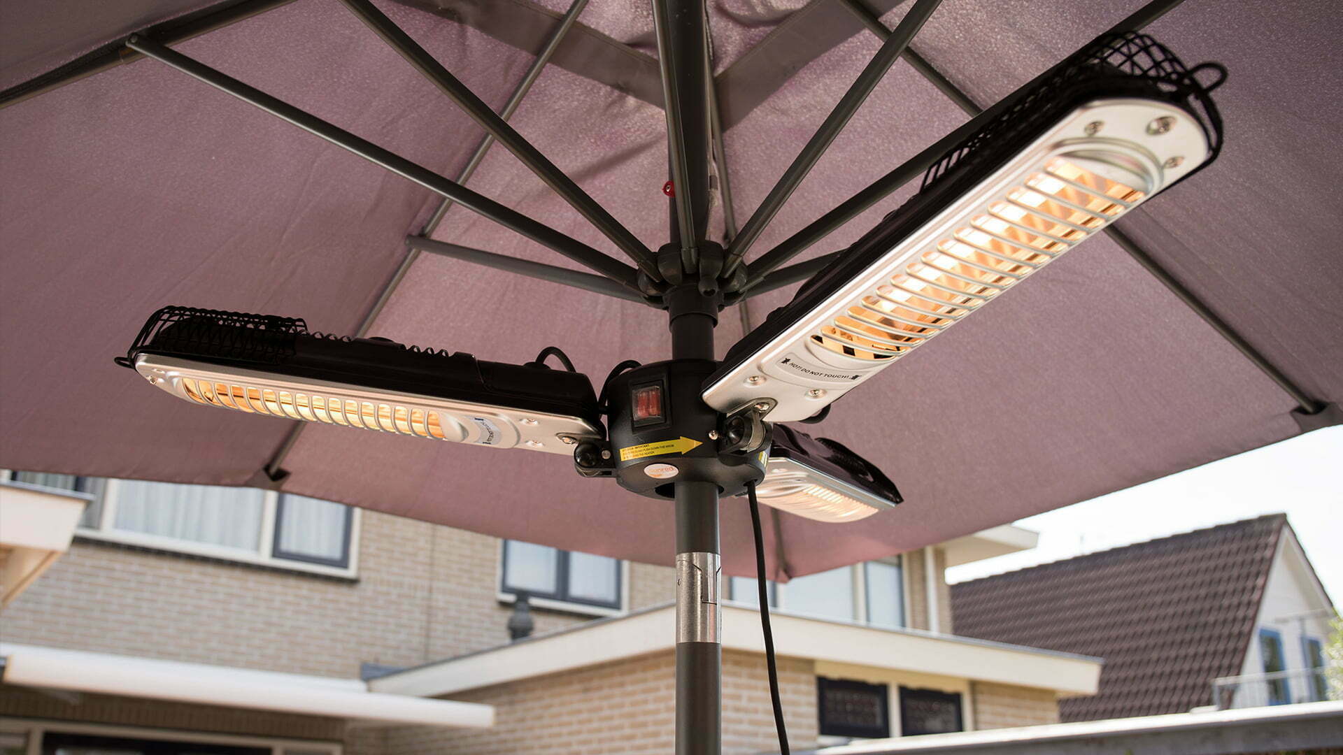 Bright Parasol Terrassevarmer – Sort (2000W) - Nordic Unique