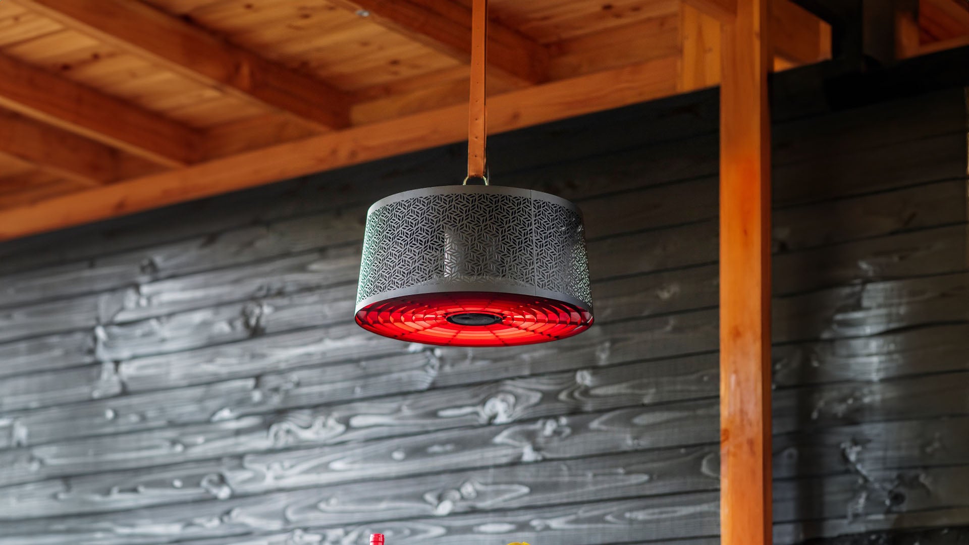 Moderna Artix Ultra SMART Hængende Terrassevarmer – Sort (2000W) - Nordic Unique