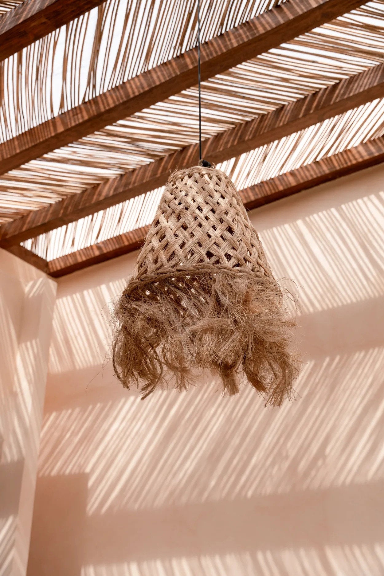 Abaca Jelly Fish Lamp Pendel - Naturlig - M