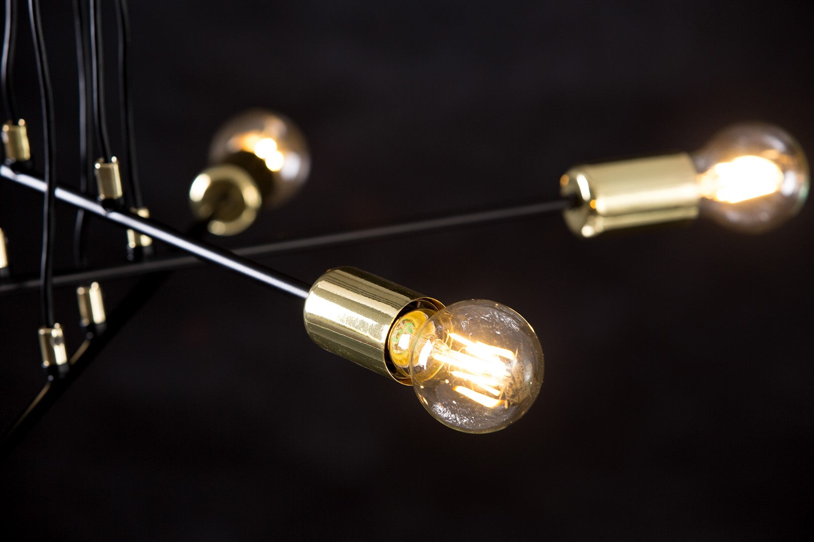 Loftlampe VESIO 4 - Sort / Guld / Rav - Nordic Unique