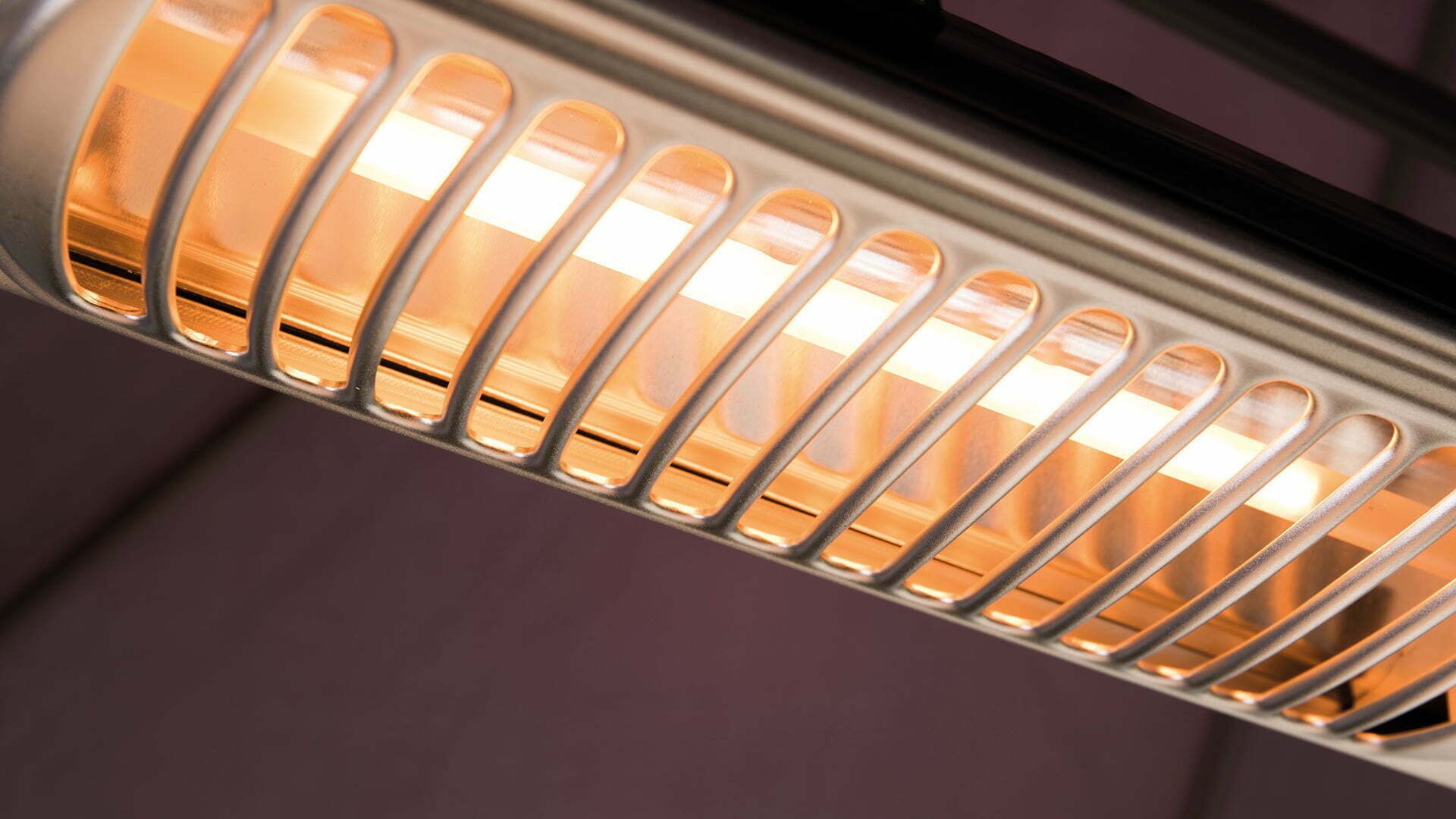 Bright Parasol Terrassevarmer – Sort (2000W) - Nordic Unique