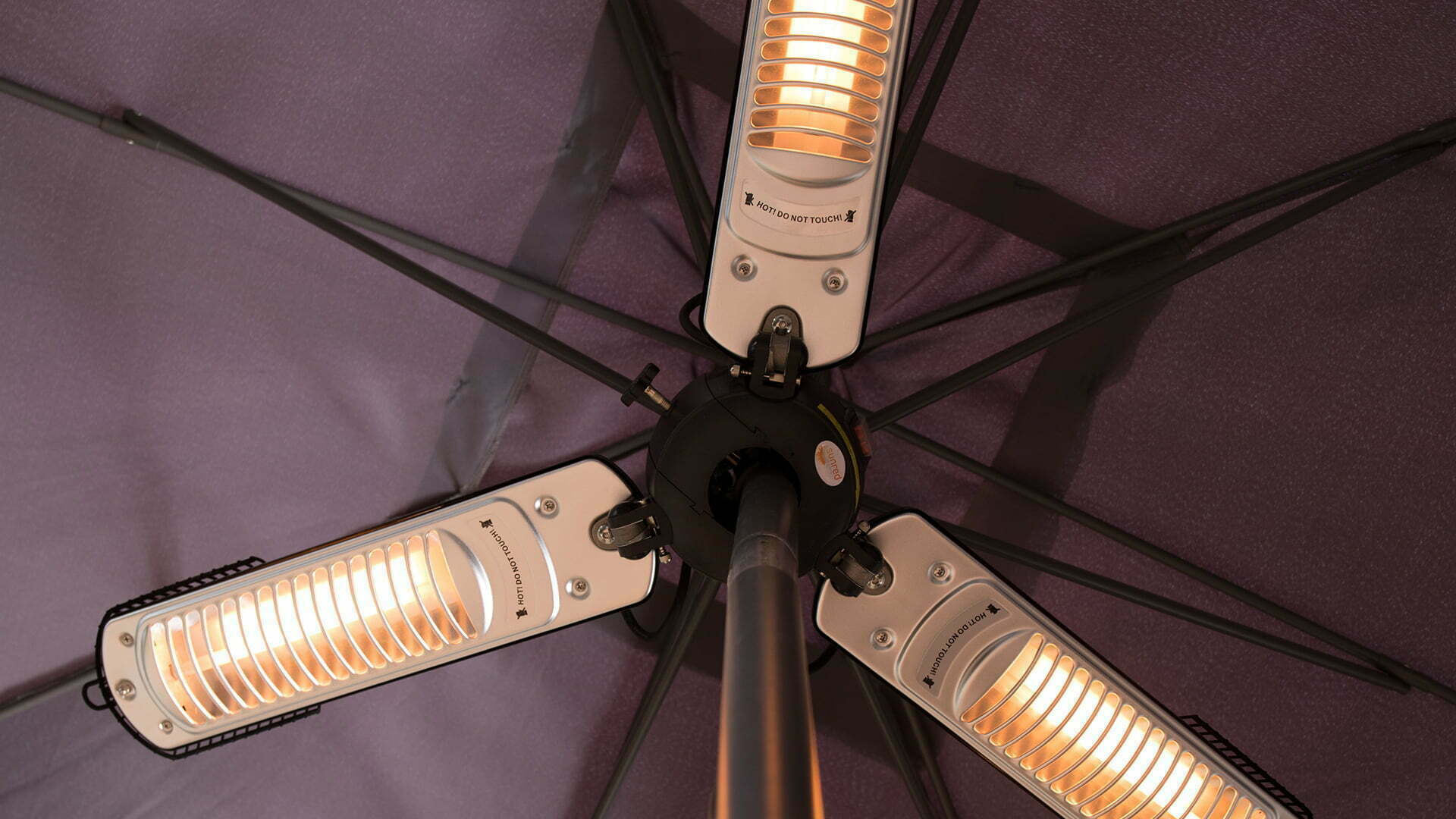 Bright Parasol Terrassevarmer – Sort (2000W) - Nordic Unique