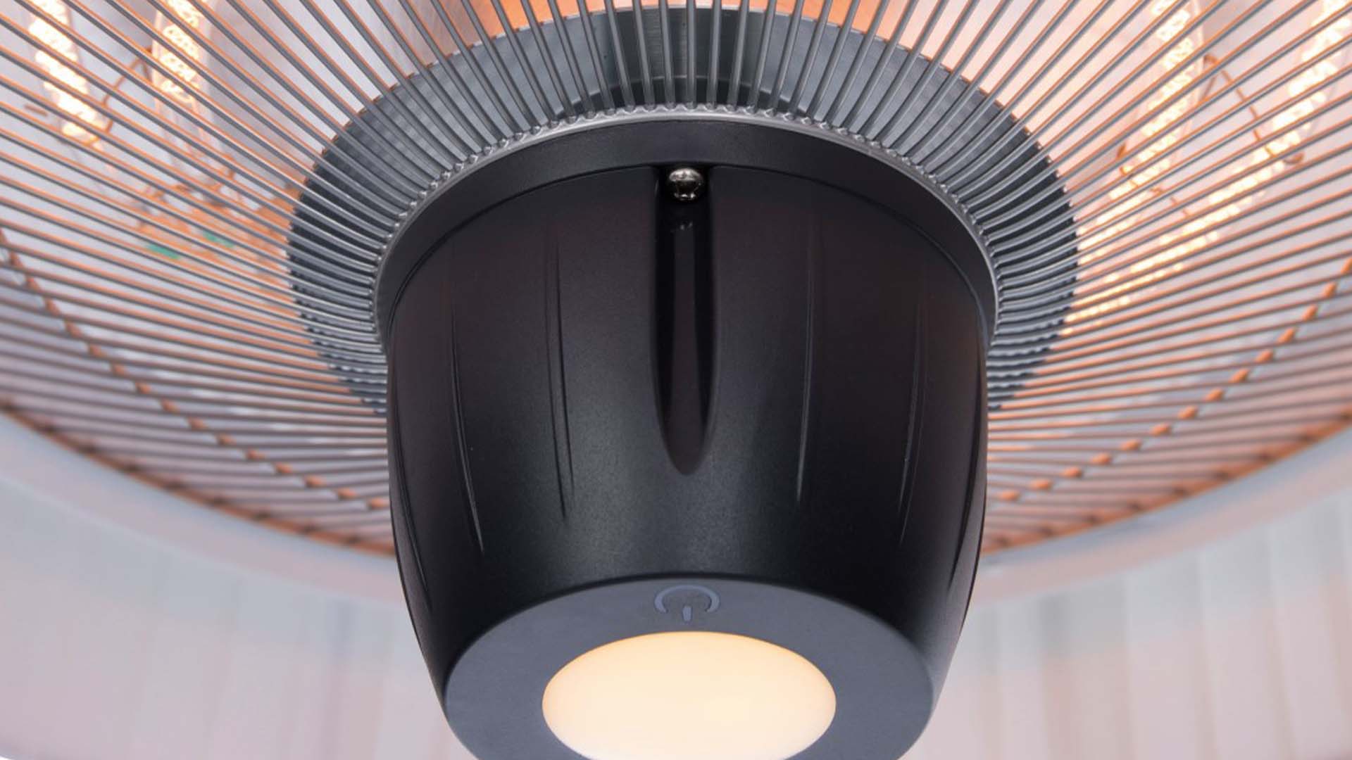 Compact Artix Bright Hængende Terrassevarmer – Hvid (1500W) - Nordic Unique