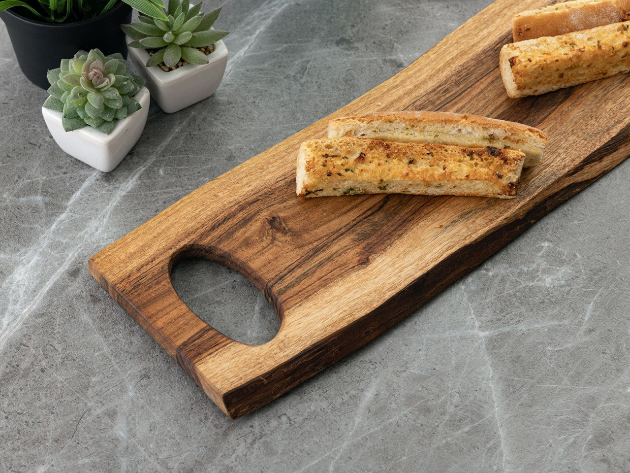 Serveringsbræt & Dekorationsbakke Thor – Håndlavet i Massivt Akacietræ - Nordic Unique