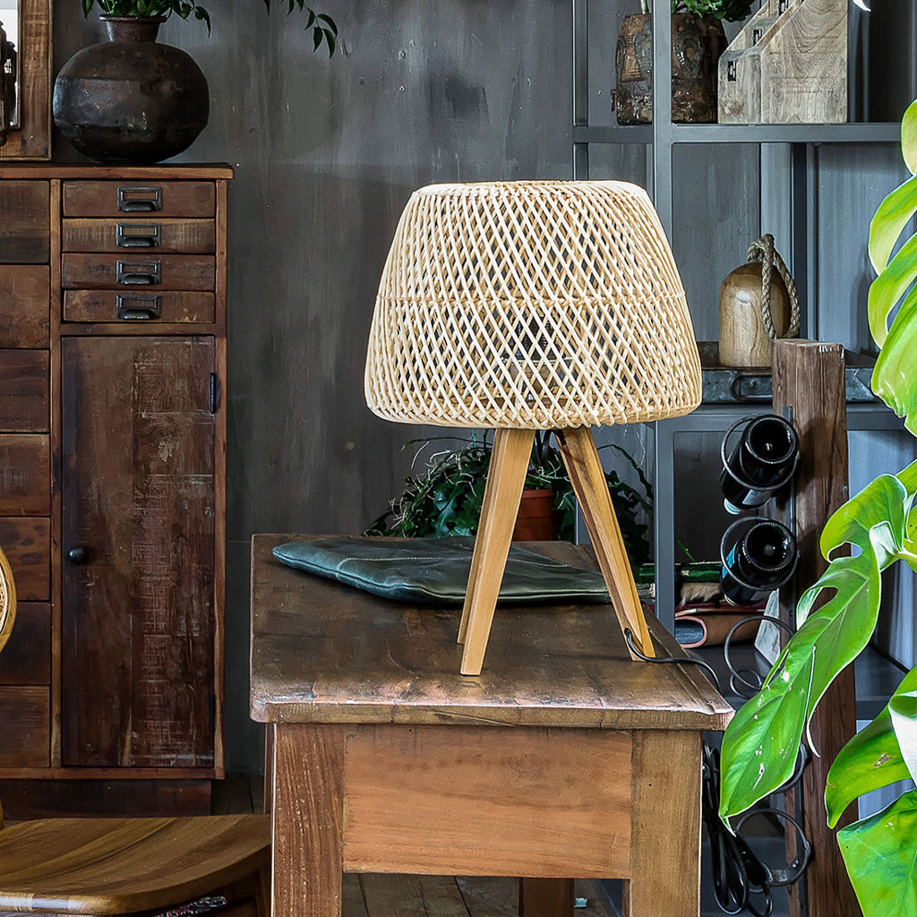 Maze rattan bordlampe