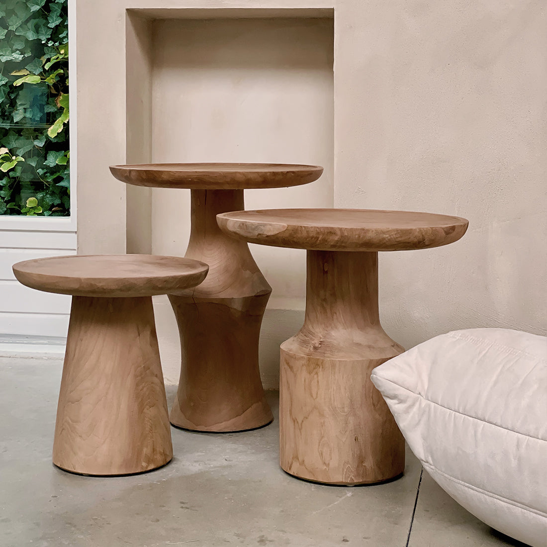 Nero sidebord i teaktræ Dawn - naturlig teak